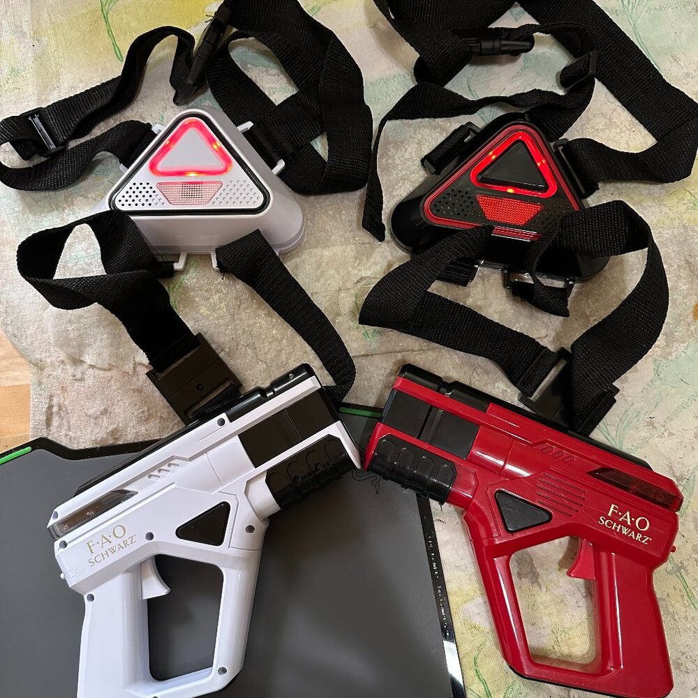 FAO Schwartz Two-Player Electronic Laser Tag F.A.O. Schwarz